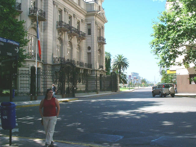 isabel near french embassy and Obilisk at 9 de Julio